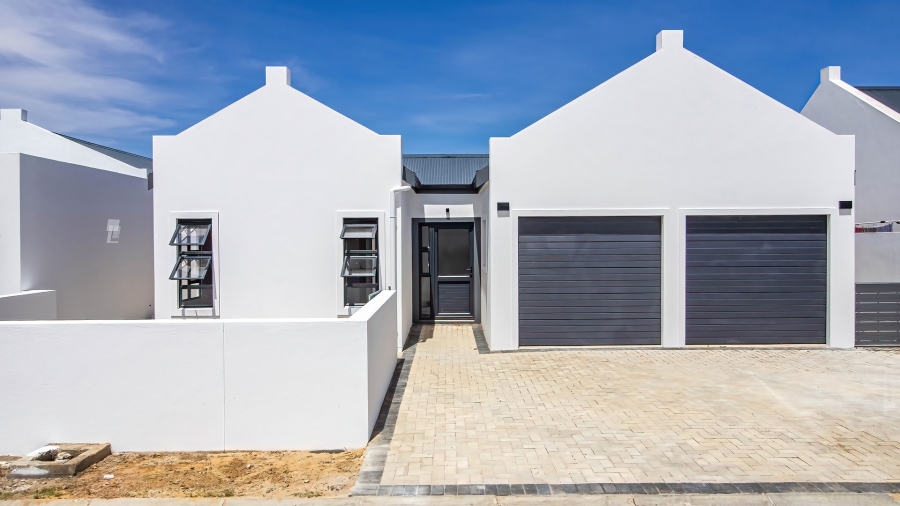 3 Bedroom Property for Sale in Sandbaai Western Cape